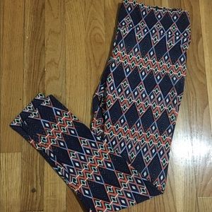 LuLaRoe Tall & Curvy leggings